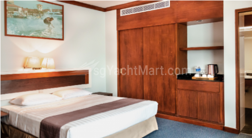 raffles-marina-big-2